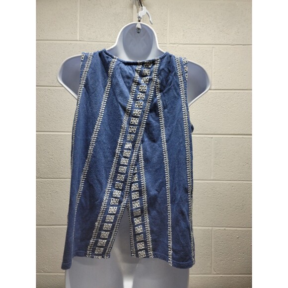 J. Jill Eyelet Embroidered Top Womens X-Small Blue/White Sleeveless Top. - Picture 4 of 5